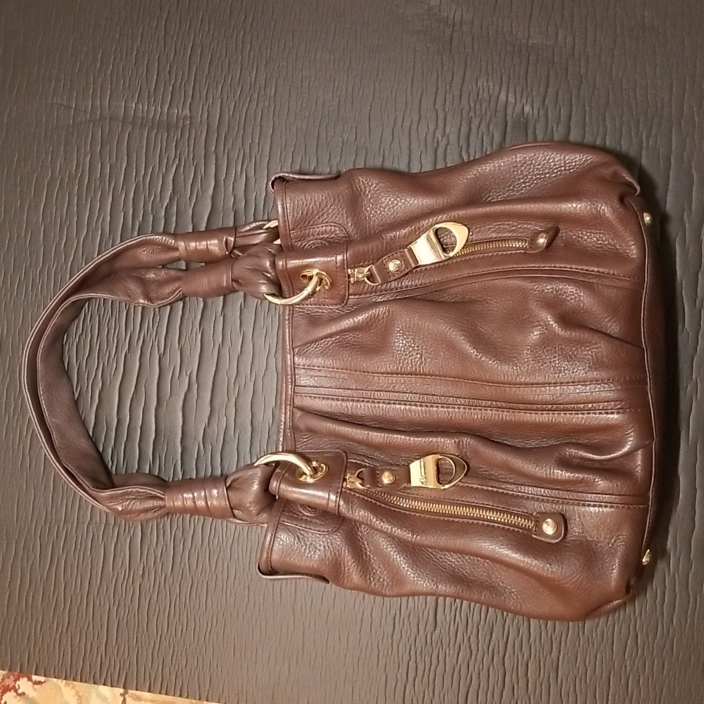 B. Makowsky Leather shoulder bag